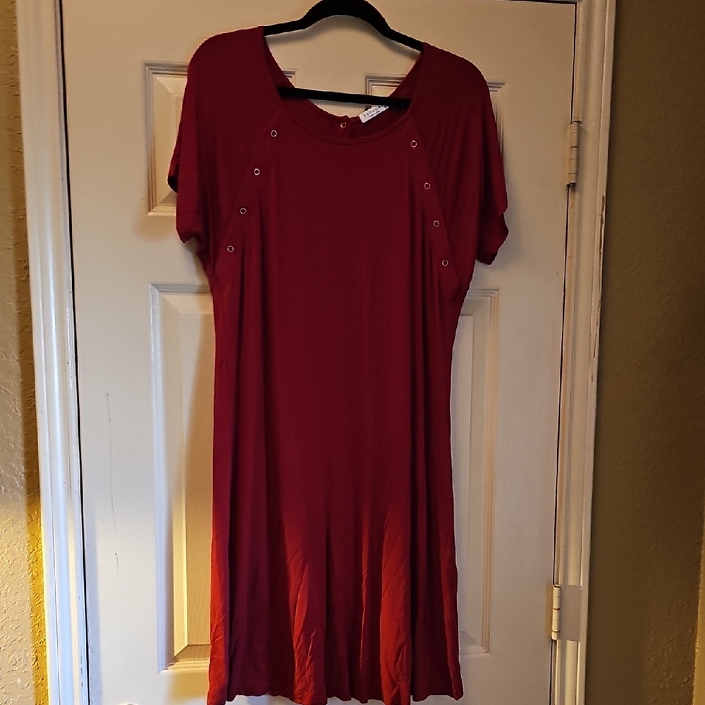 Chic Burgundy Midi Dress